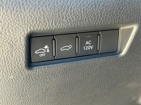 Used 2025 Lexus GX 550 w/ Accessory Package (2T) AWD/4WD image 29