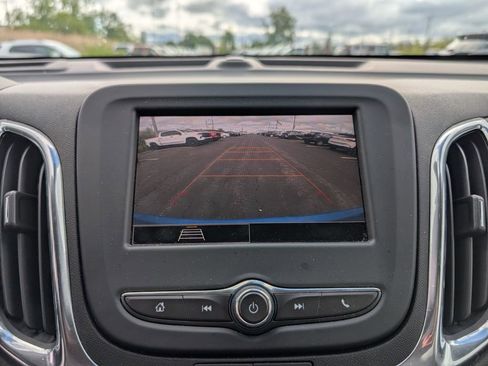 Used 2024 Chevrolet Equinox LT AWD/4WD image 16