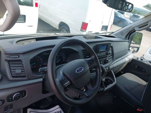 Used 2025 Ford Transit 250 Low Roof w/ Exterior Upgrade Package RWD image 7
