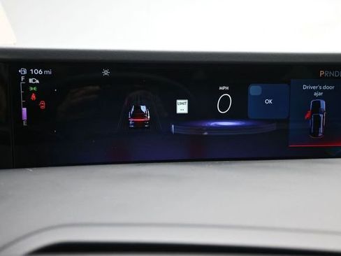 Certified 2025 Lincoln Nautilus Reserve AWD/4WD image 13