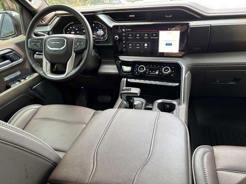 Used 2024 GMC Sierra 1500 Denali w/ Denali Reserve Package RWD image 3