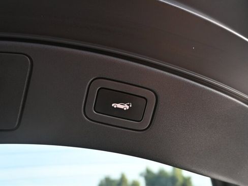 Used 2016 Jaguar F-TYPE S image 44