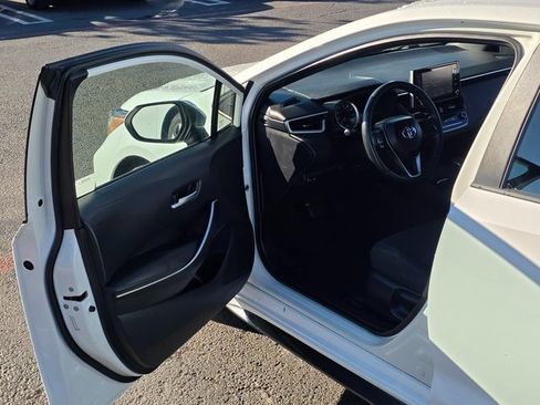 Used 2020 Toyota Corolla SE image 33