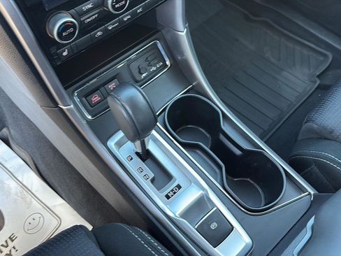 Used 2021 Subaru Ascent Premium w/ Convenience Package image 16