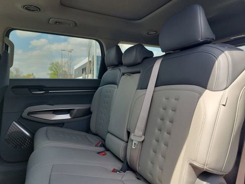 New 2026 Kia EV9 Wind image 9