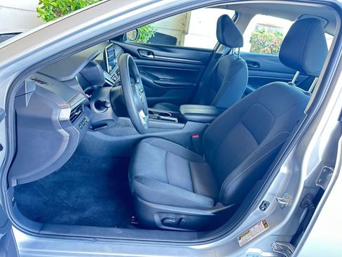 Used 2024 Nissan Altima 2.5 SV image 36