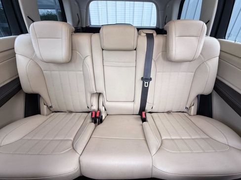Used 2019 Mercedes-Benz GLS 450 4MATIC w/ Premium 1 Package image 16