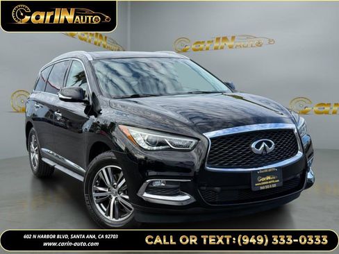 Used 2020 INFINITI QX60 Luxe w/ Essential Package FWD image 3