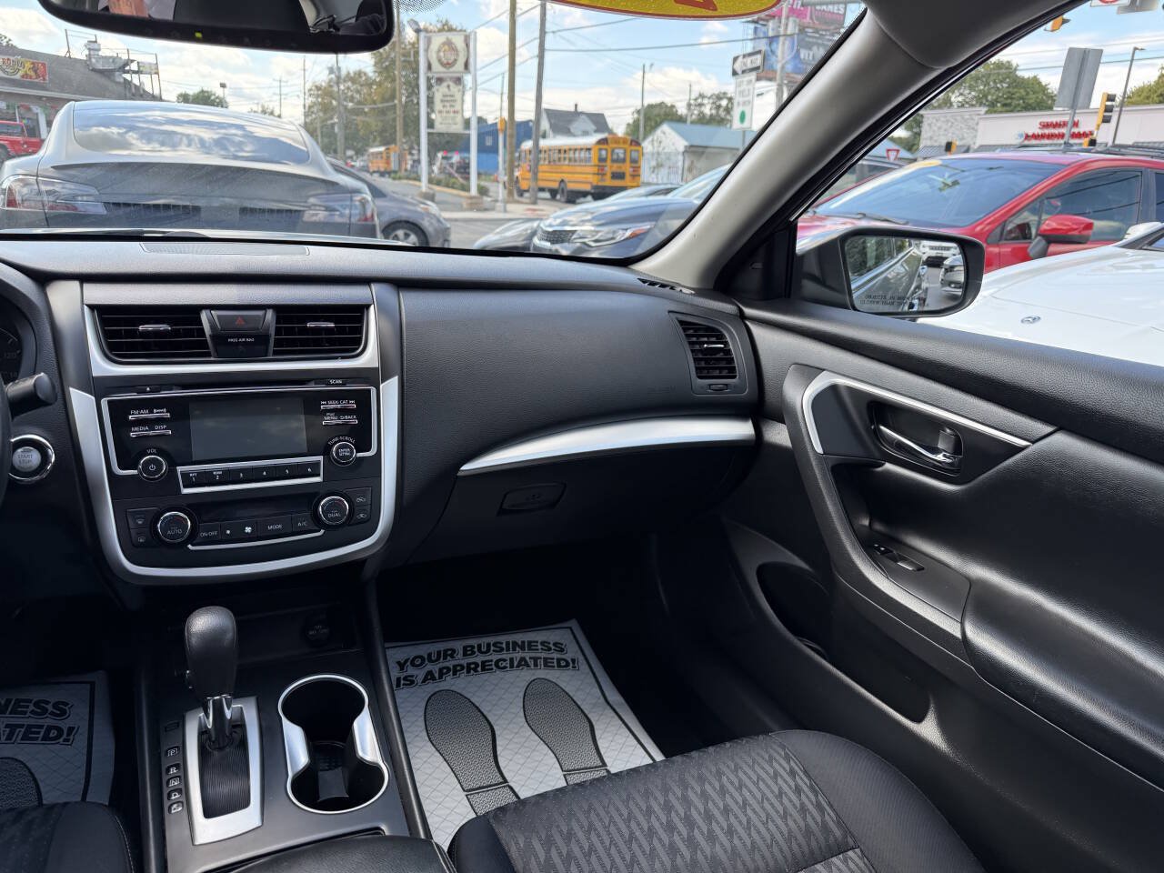 Used 2017 Nissan Altima 2.5 SV FWD image 11