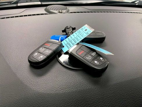 Used 2021 Jeep Grand Cherokee Laredo X AWD/4WD image 21