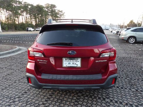 Used 2019 Subaru Outback 2.5i Limited w/ Popular Package #2 image 6