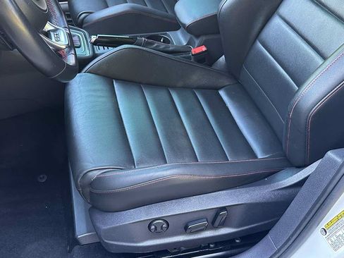 Used 2016 Volkswagen GTI Autobahn w/ Lighting Package (SEL) FWD image 14