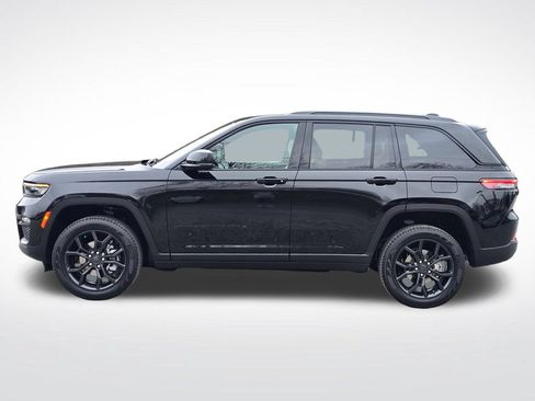 New 2025 Jeep Grand Cherokee Limited AWD/4WD image 17