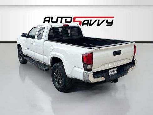 Used 2021 Toyota Tacoma SR5 RWD image 5
