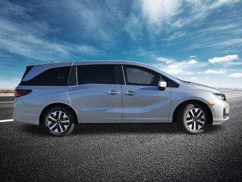 Certified 2026 Honda Odyssey EX-L image 18