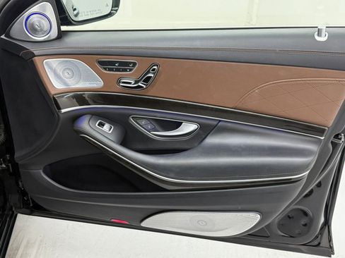 Used 2017 Mercedes-Benz Maybach S 550 4MATIC image 14