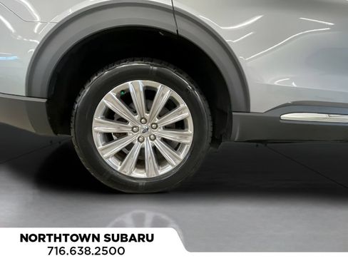 Used 2020 Ford Explorer Limited w/ Equipment Group 310A AWD/4WD image 33