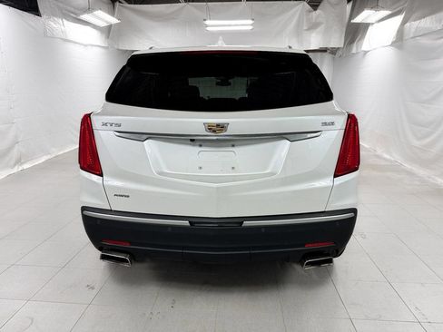 Used 2018 Cadillac XT5 Premium Luxury w/ LPO, Wheel Lock Package AWD/4WD image 5