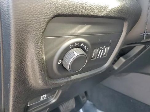 Used 2023 Jeep Grand Cherokee L Altitude image 11