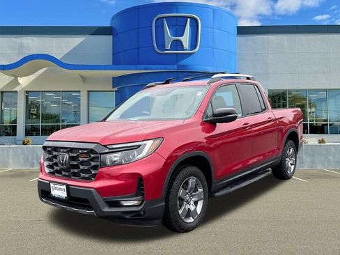 Used 2025 Honda Ridgeline TrailSport image 5
