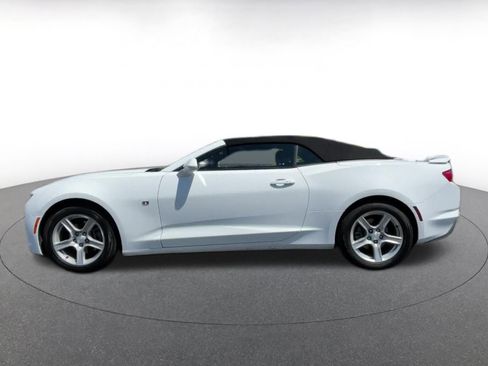 Used 2023 Chevrolet Camaro LT image 9