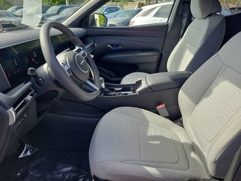 Used 2026 Hyundai Santa Cruz SE FWD image 17