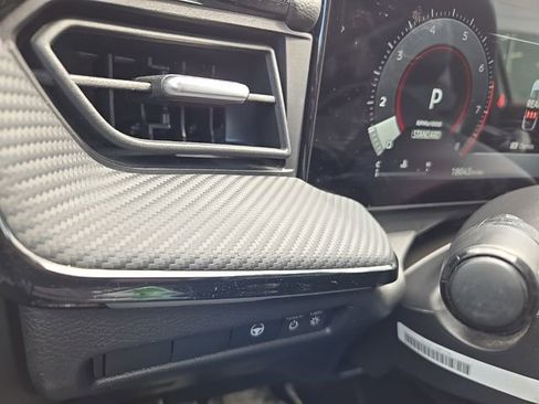 Used 2025 Nissan Kicks SR w/ Illumination Package AWD/4WD image 31