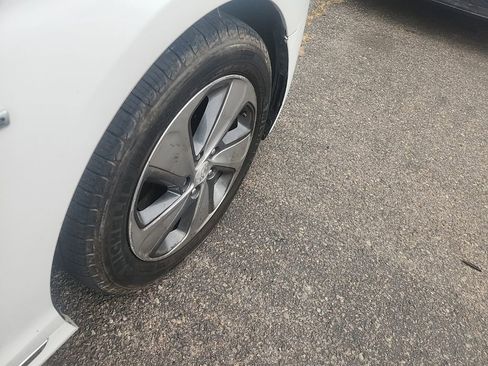 Used 2016 Hyundai Sonata Limited FWD image 16
