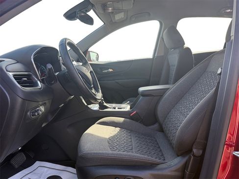 Used 2024 Chevrolet Equinox LT image 9