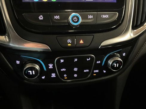 Used 2024 Chevrolet Equinox Premier FWD image 22