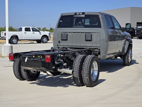 New 2027 RAM 5500 4x4 Crew Cab w/ Laramie Trim Package image 5