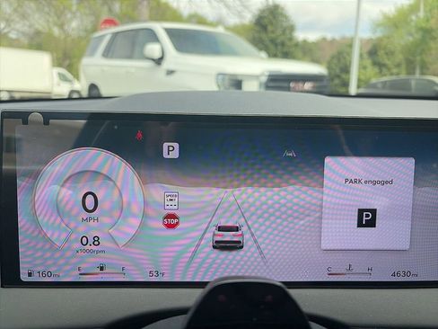 Used 2026 Genesis GV70 2.5T Select image 10