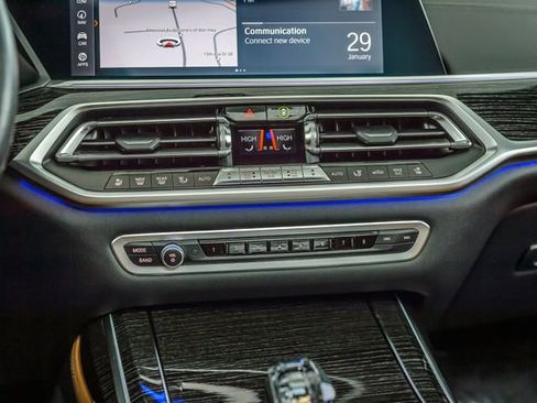 Used 2020 BMW X7 xDrive40i w/ M Sport Package image 30