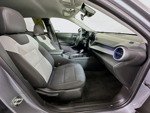 Used 2024 Chevrolet Trax LS w/ Driver Confidence Package image 29