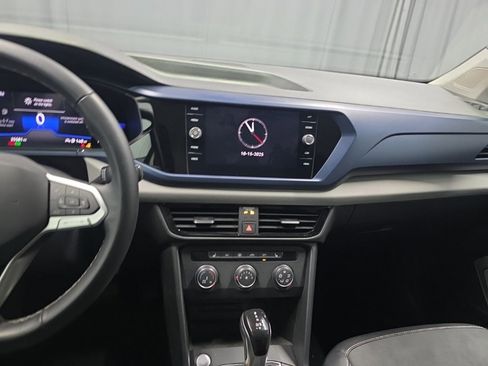 Used 2022 Volkswagen Taos SE image 14
