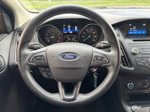 Used 2017 Ford Focus SE image 24