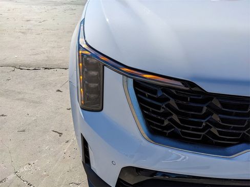 Certified 2025 Kia Sorento S w/ Panoramic Sunroof Package image 11