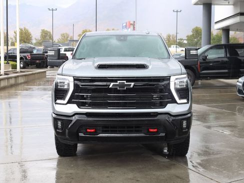 Used 2025 Chevrolet Silverado 2500 LTZ w/ Trail Boss Package AWD/4WD image 9