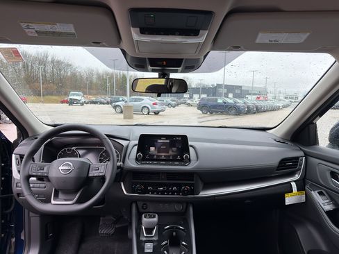 New 2026 Nissan Rogue SV AWD/4WD image 28