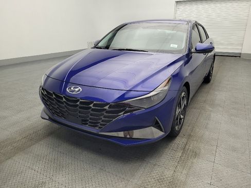 Used 2023 Hyundai Elantra Limited image 15