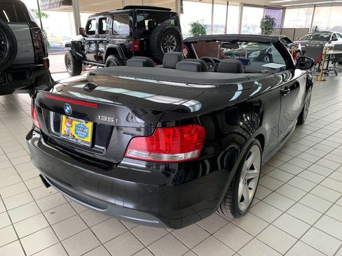 Used 2010 BMW 135i Convertible image 5