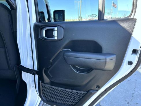 Used 2023 Jeep Wrangler Unlimited Sport image 18