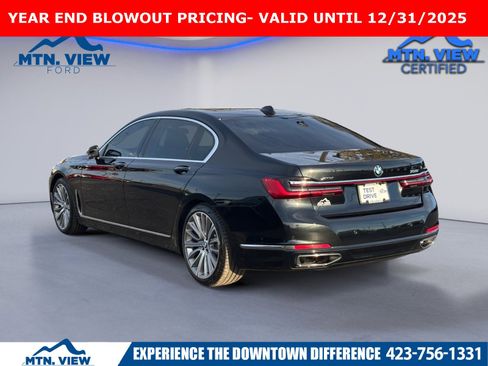Used 2022 BMW 750i xDrive image 10
