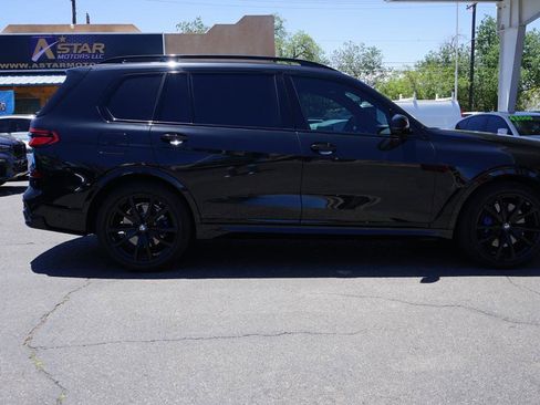Used 2024 BMW X7 xDrive40i w/ M Sport Package AWD/4WD image 2