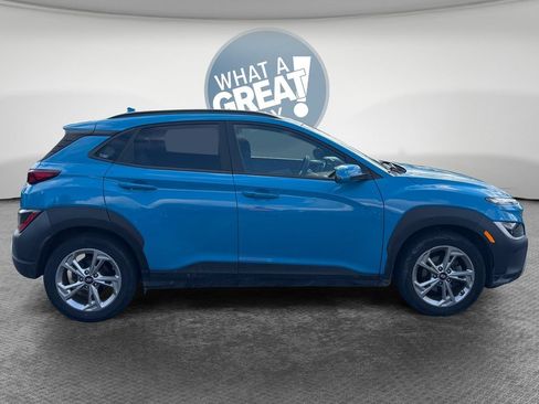 Used 2022 Hyundai Kona SEL FWD image 2