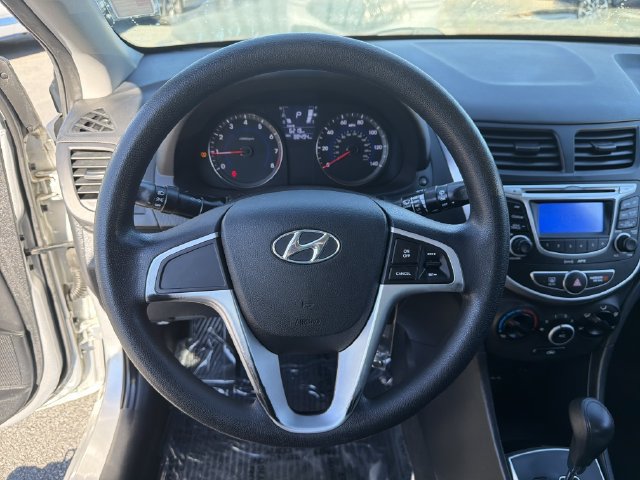 Used 2012 Hyundai Accent GS FWD image 25