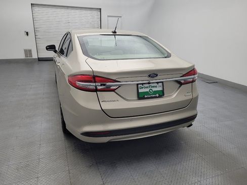 Used 2018 Ford Fusion SE w/ Fusion SE Technology Package FWD image 6