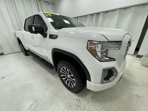 Used 2019 GMC Sierra 1500 AT4 w/ AT4 Premium Package image 2