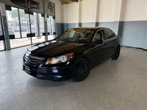 Used 2011 Honda Accord LX-P image 3