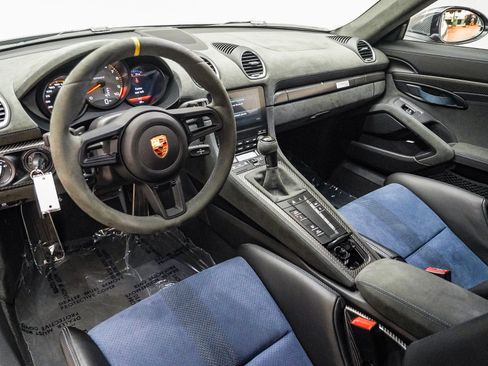 Used 2025 Porsche 718 Cayman GT4 RS image 4